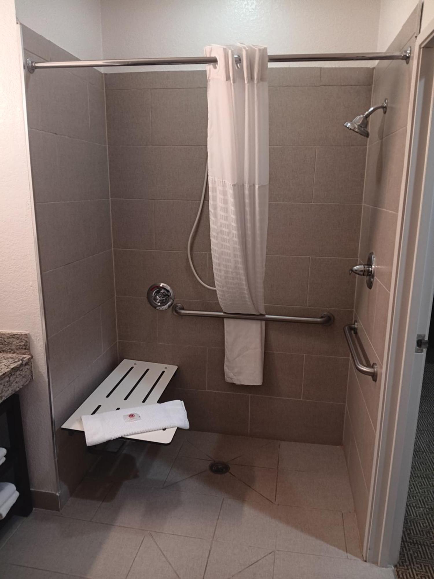 Hotel Comfort &