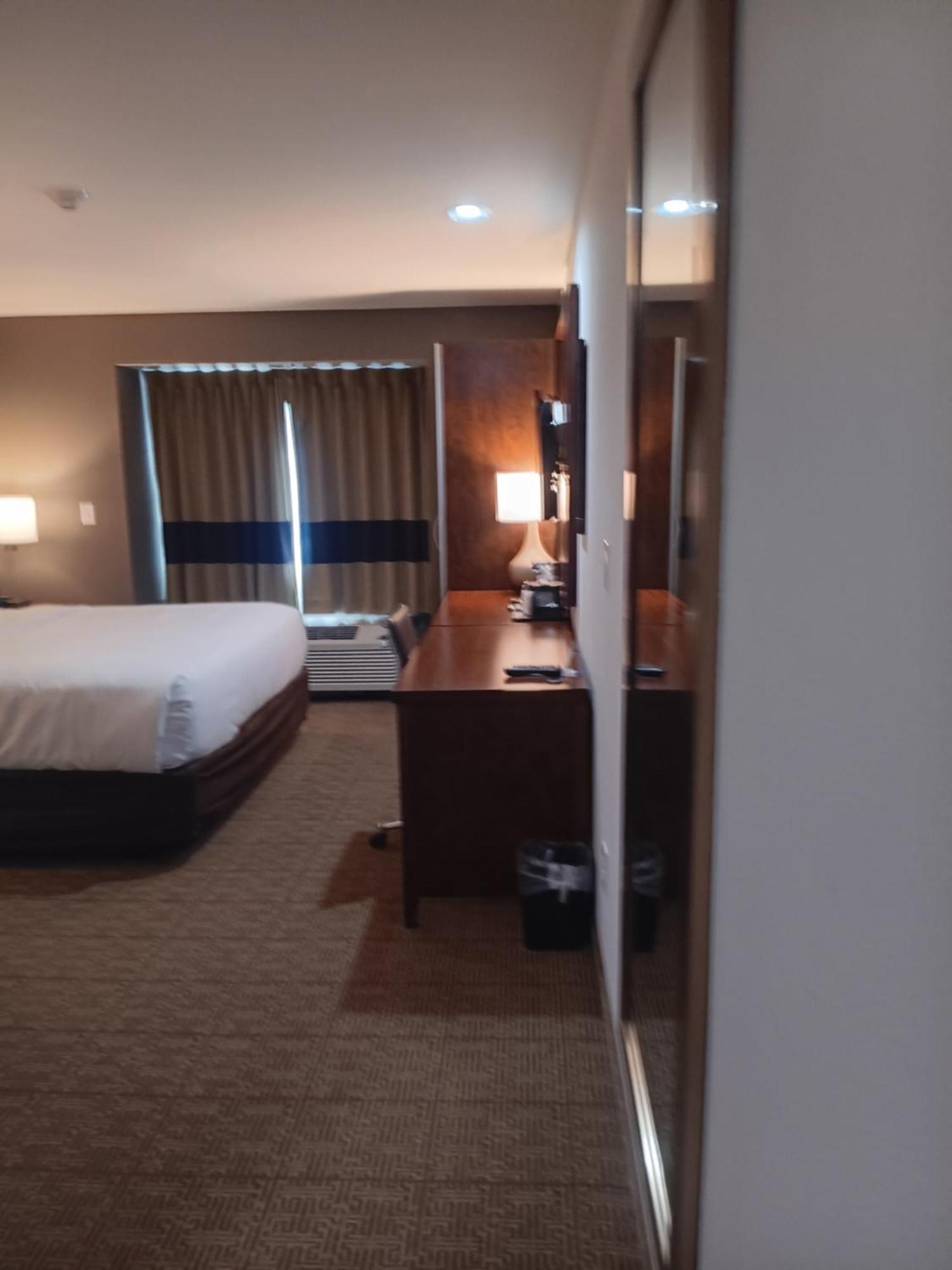 Hotel Comfort & 3*